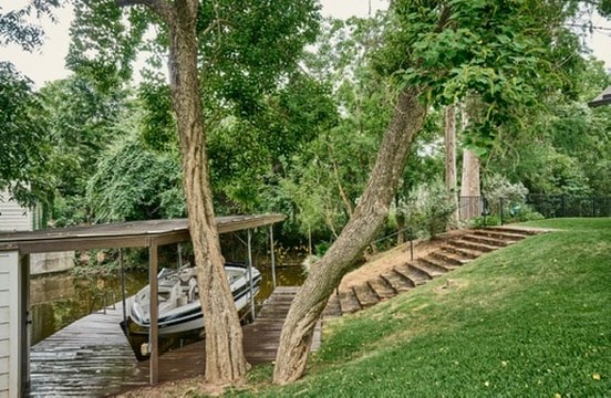 Property for sale — waterfront dock